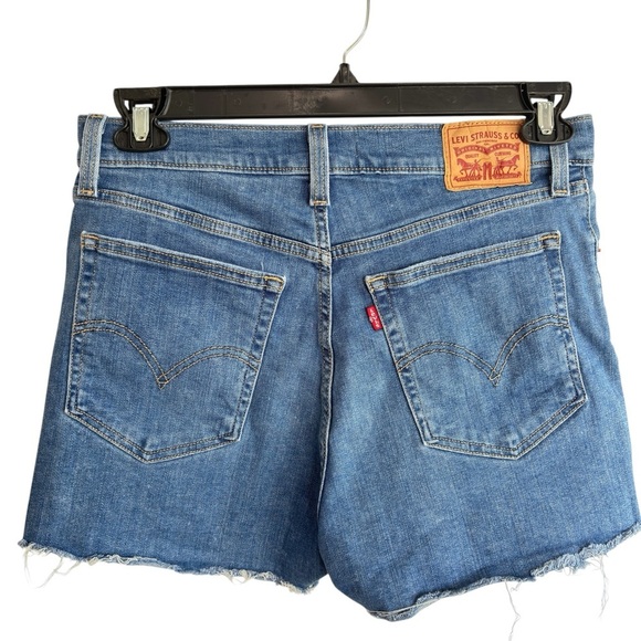 Levi's High Rise Jean Shorts Size 31 Stretch Denim Distressed Bootie
Beachy - Picture 4 of 12